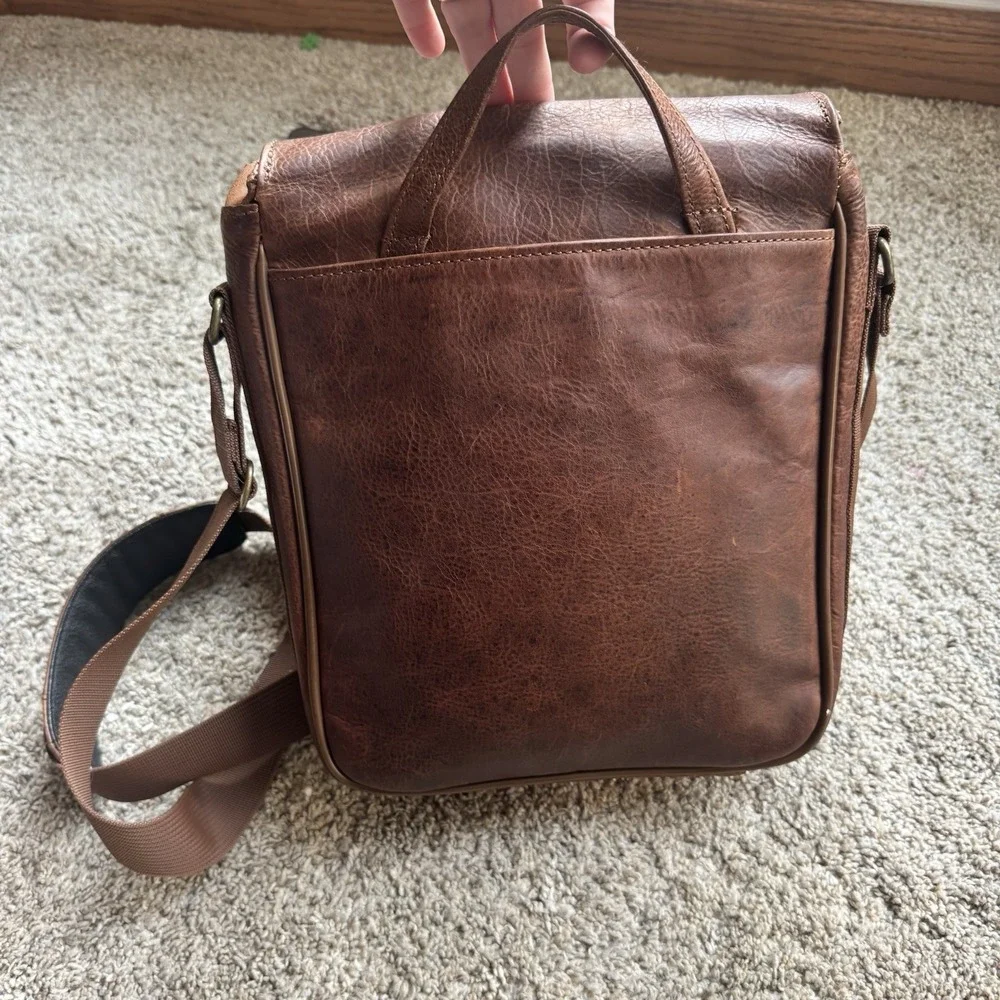 Wilsons Leather Messenger Crossbody Brown Vintage Leather Book / Kindle Bag